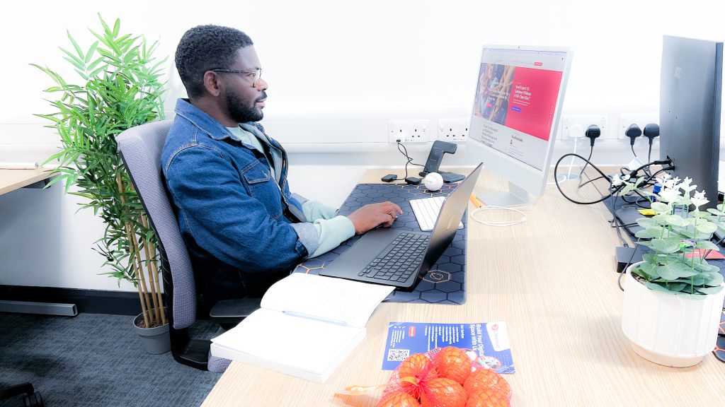 Human–AI co-creation UX workflow